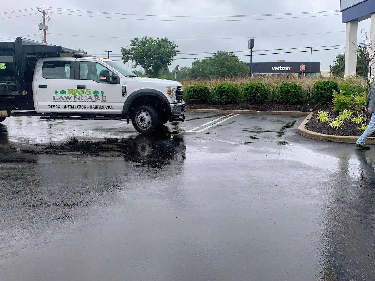 Ray’s Lawncare & Landscaping Services LLC