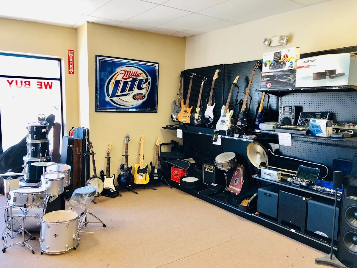 R&D Cash Outlet BUY-SELL-TRADE Vineland's #1 Cash Trader photo 4