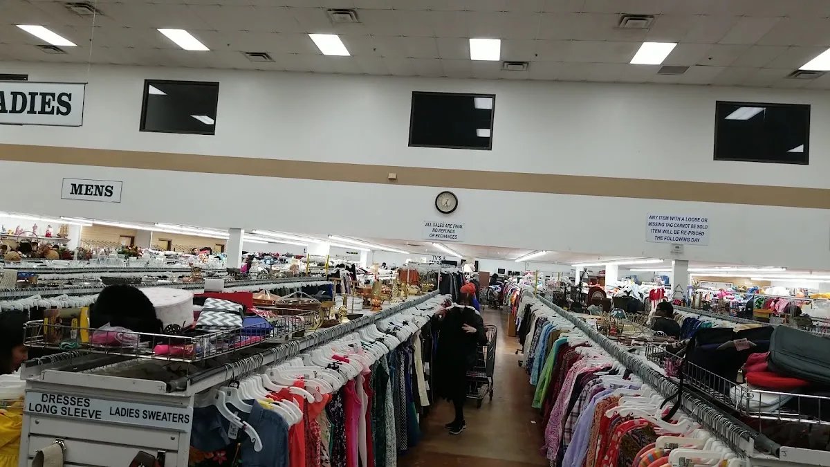 Red White & Blue Thrift Store - West Berlin photo 3