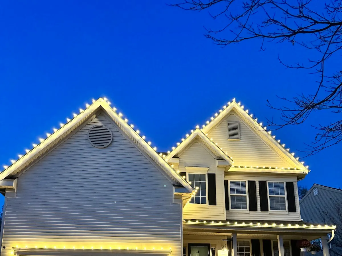 Reel Clear Window Cleaning photo 2