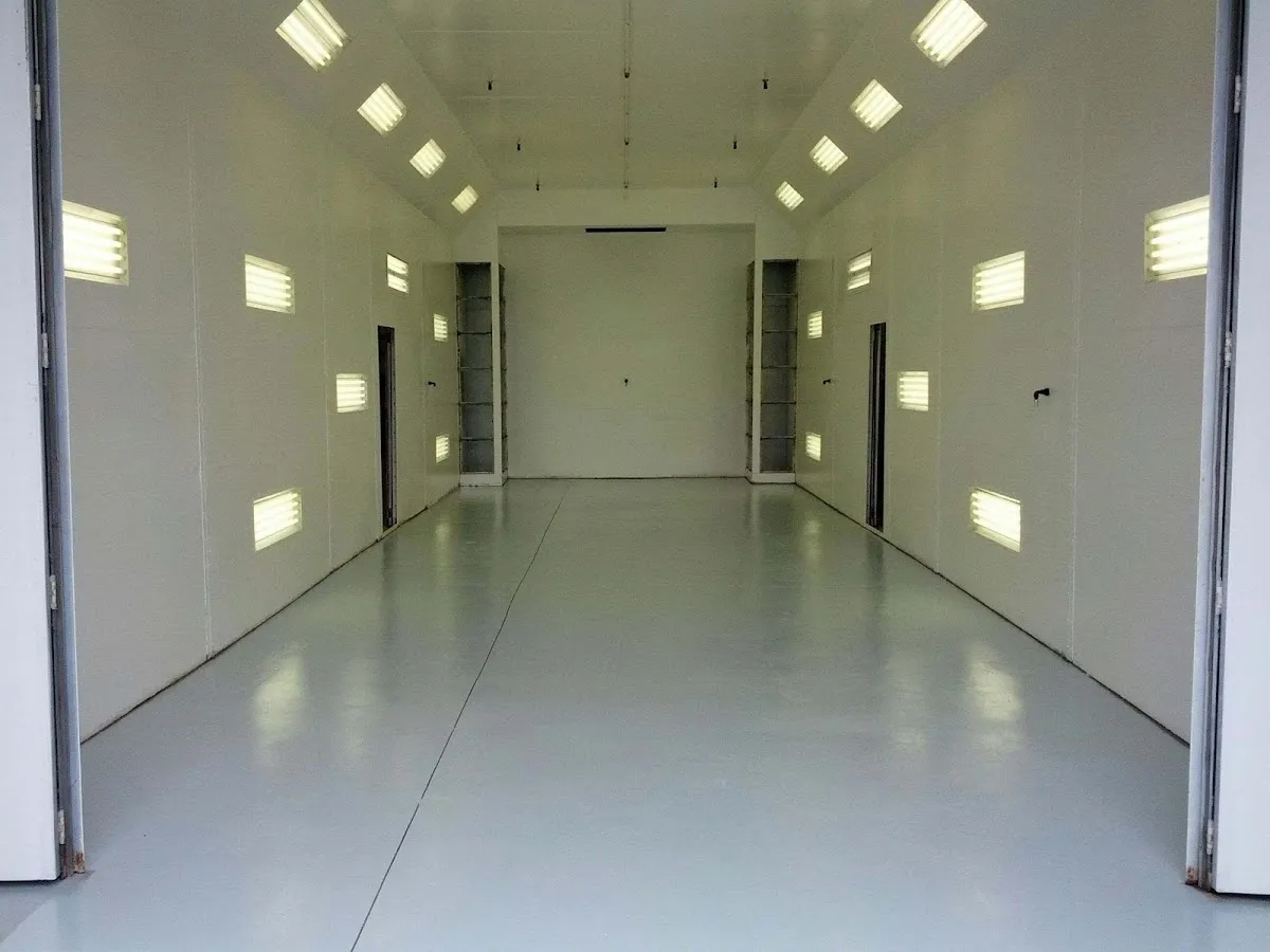 Riehl's Collision photo 3