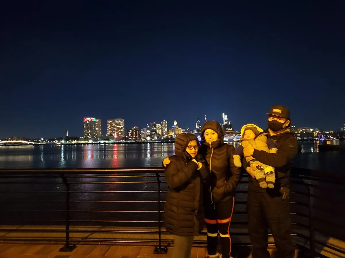 Riverside Dr Car Park