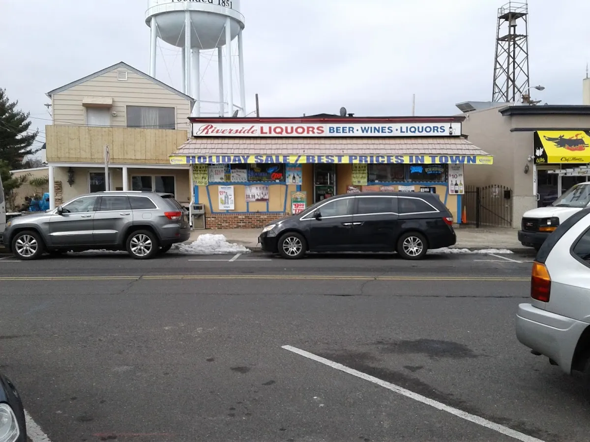 Riverside Wine & Liquor
