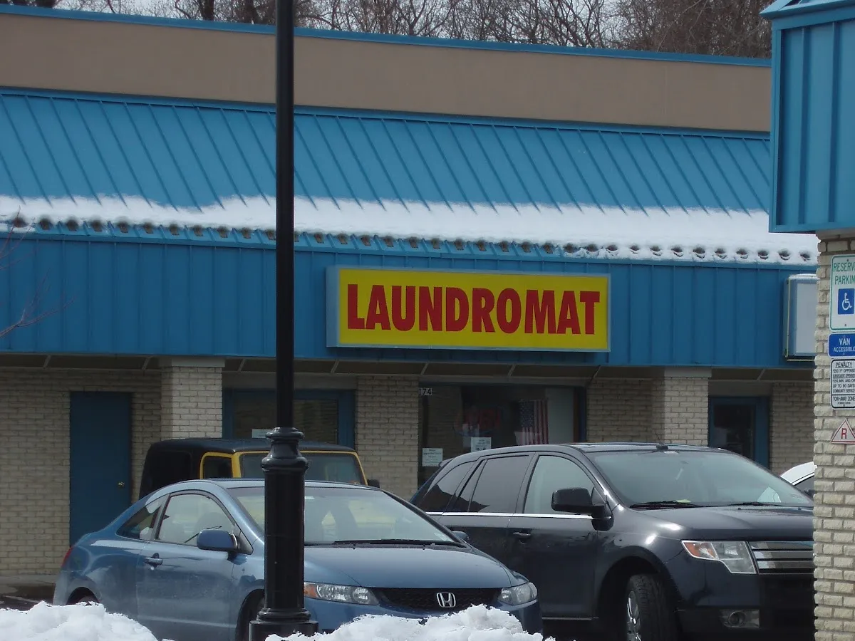 Rivertown Laundromat photo 4