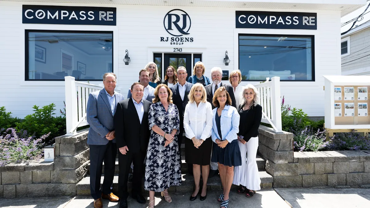 RJ Soens Group - Compass RE