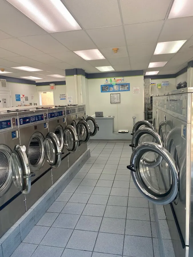 Rochelle Park Laundromat photo 5