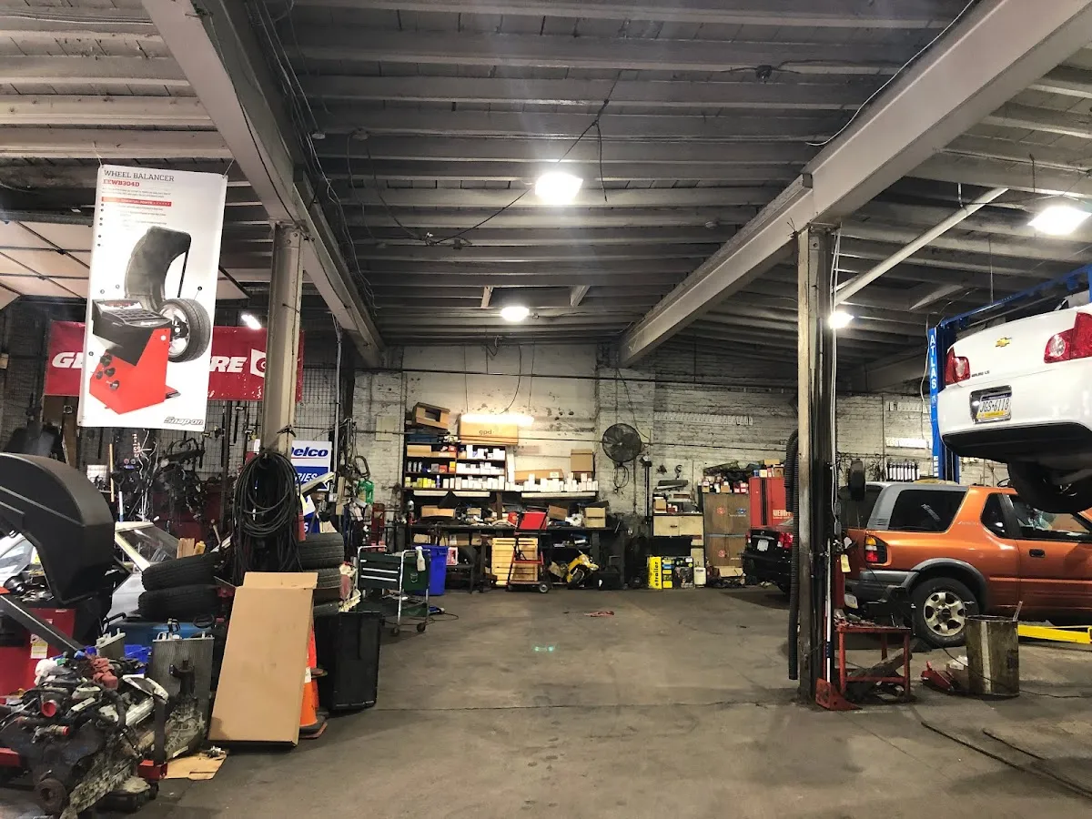 Ron's Auto Services Inc photo 4