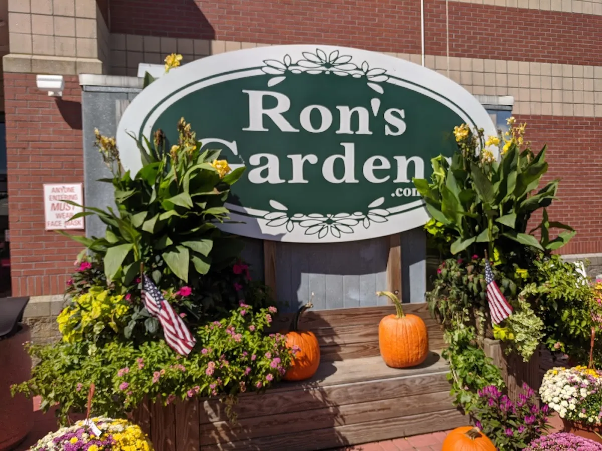 Ron's Gardens Farm Market