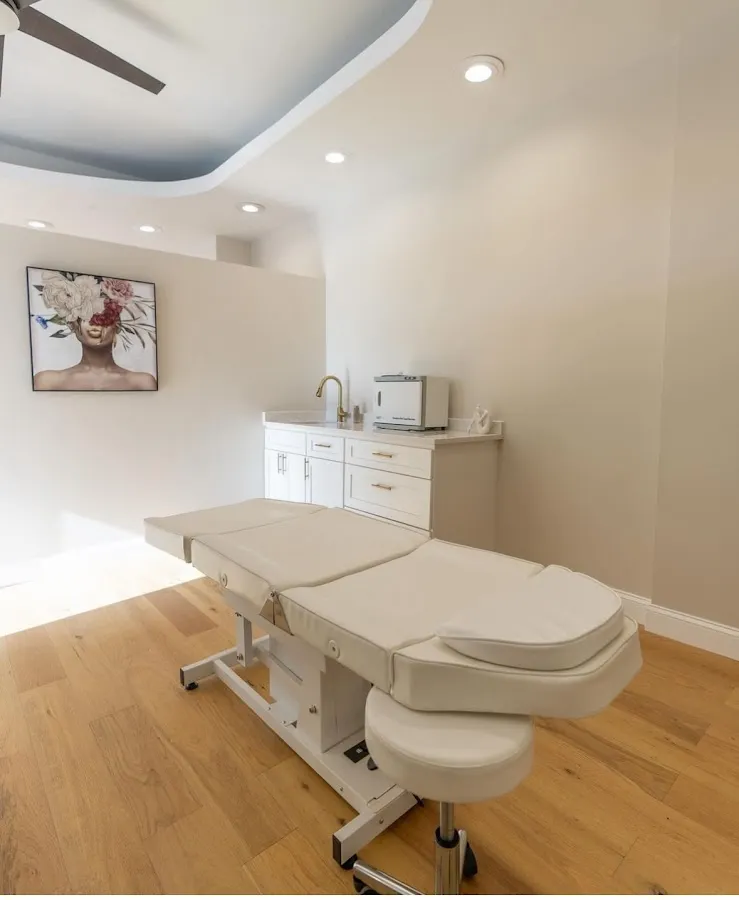 Royal Health & Wellness photo 2