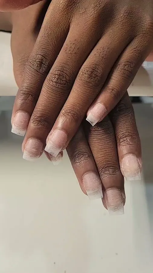 Royalty Nails photo 3