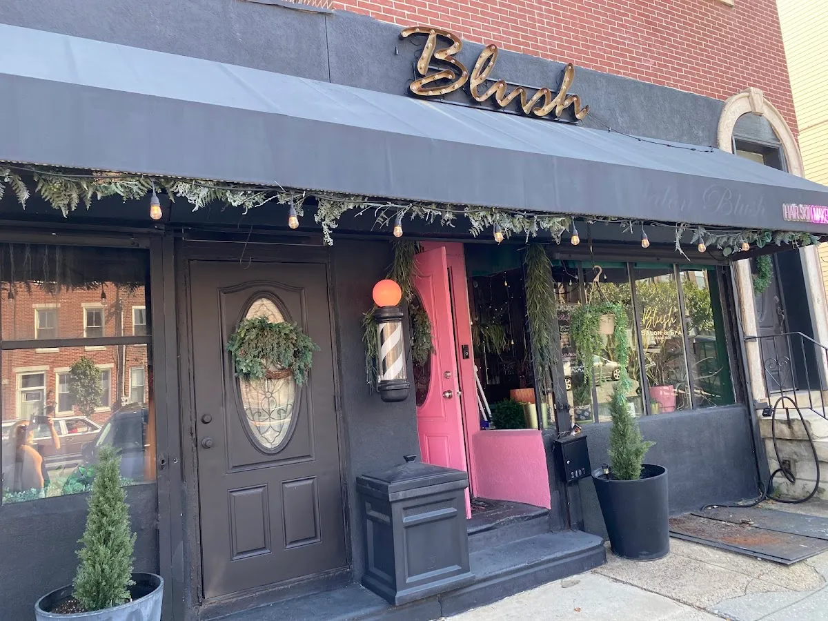 Salon Blush & Photography studio photo 2