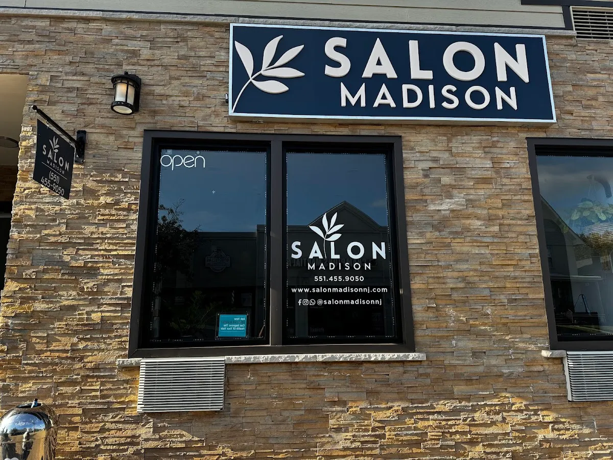 Salon Madison / New Jersey Best Hair Salon / Haircuts / Extensions / Haircolor/