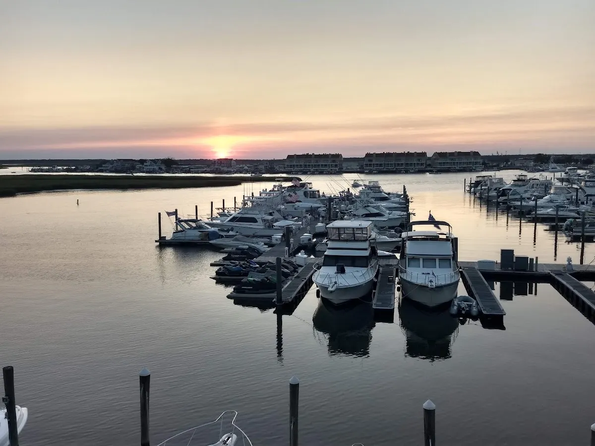 Schooner Island Marina
