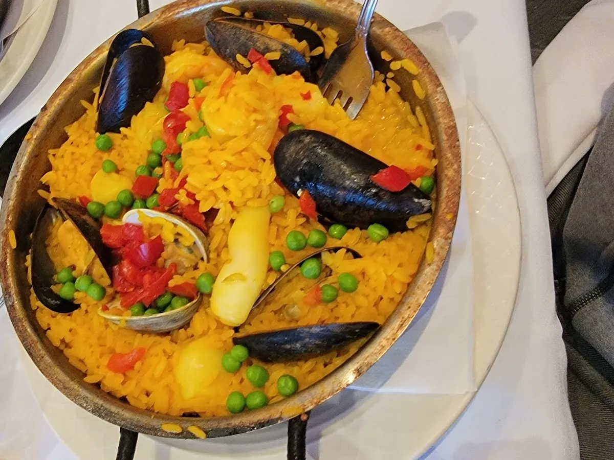 Segovia Steakhouse & Seafood photo 5