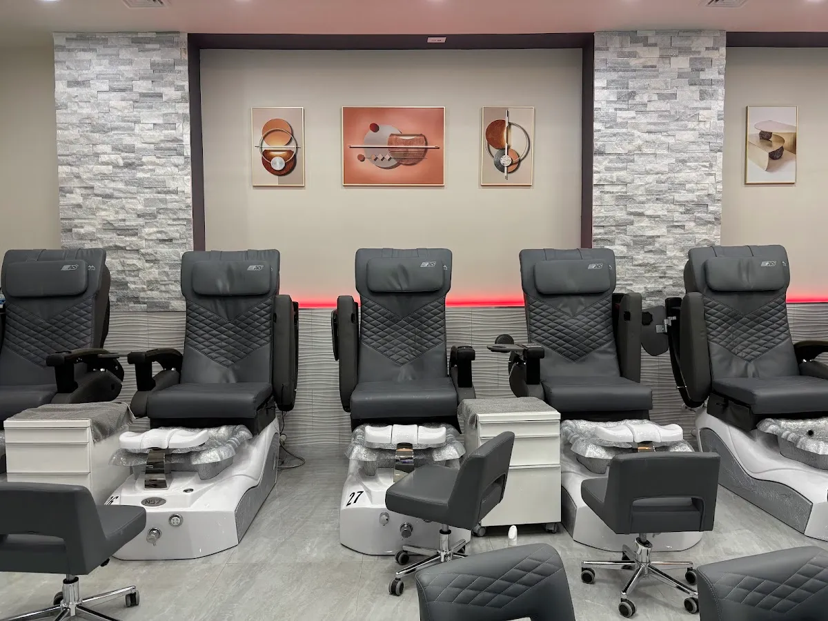 SH Nail Bar and Spa photo 5