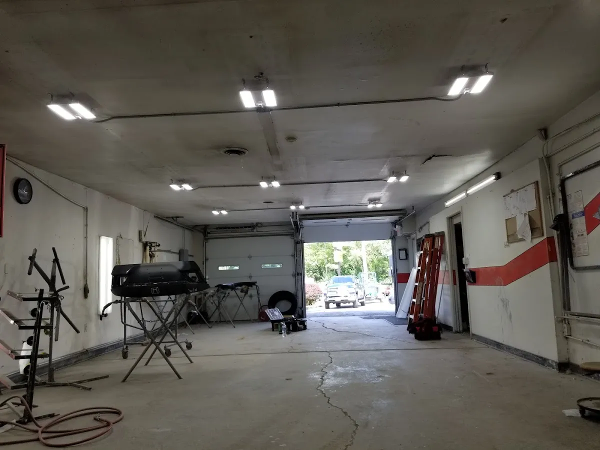 Sharp Auto Body photo 3