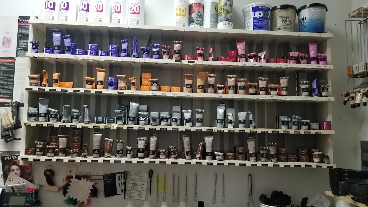 Shear Pink Salon photo 3