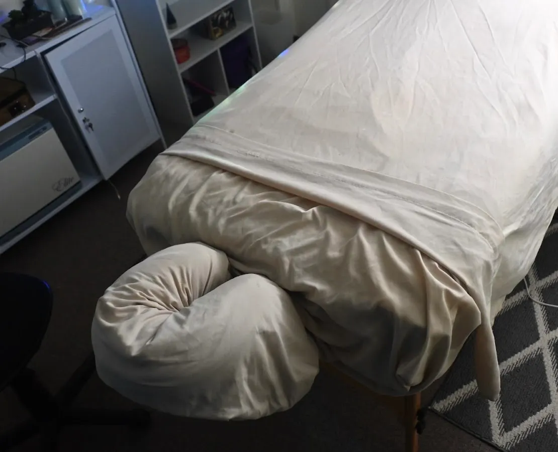 Sierra massage photo 4