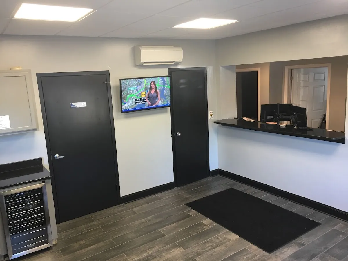 Signature Automotive photo 2