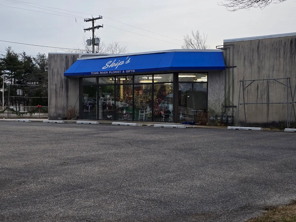 Skip's Toms River Florist & Gifts