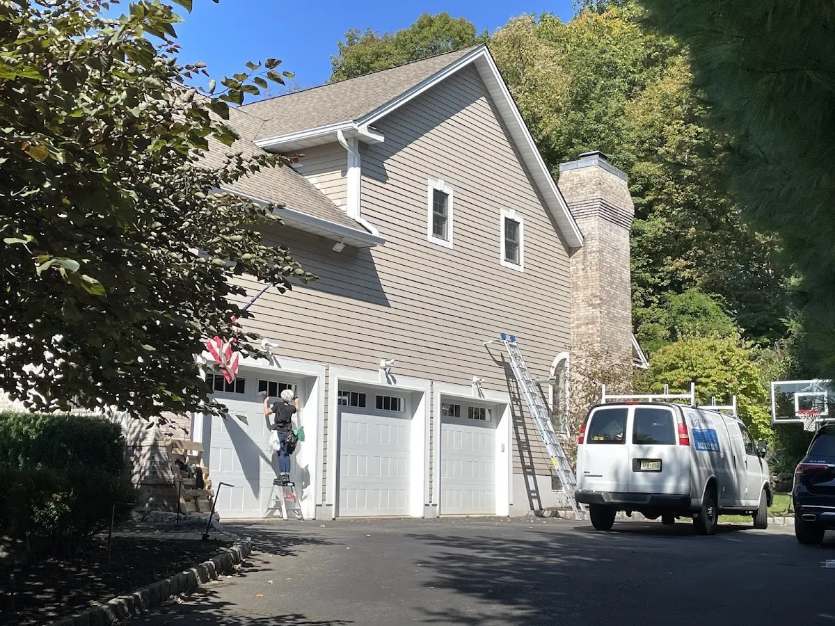 Skylight Window Cleaning photo 4