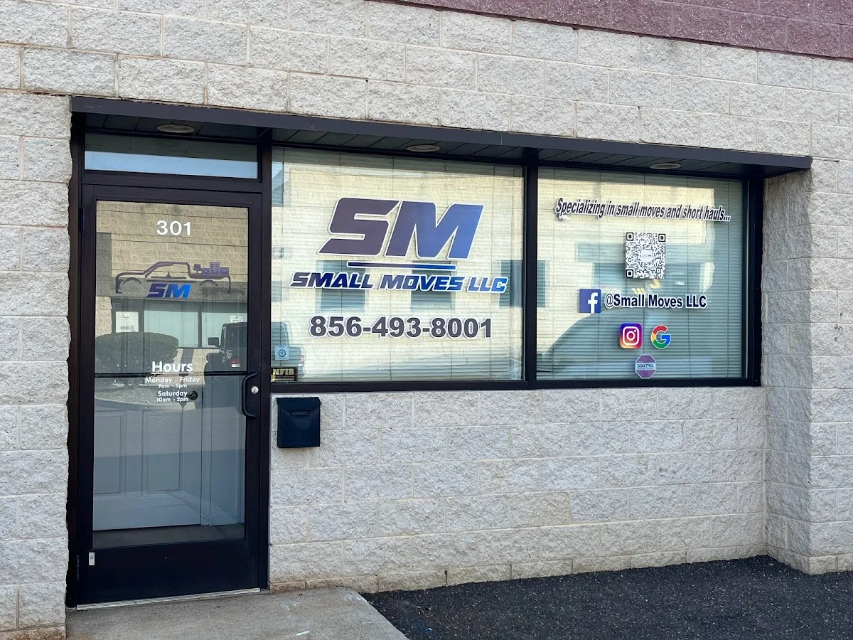 Small Moves and Logistics photo 2