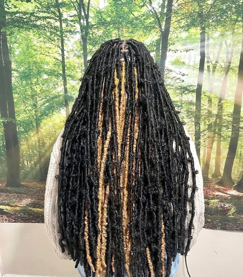 SOLANTIN HAIR BRAIDING photo 2