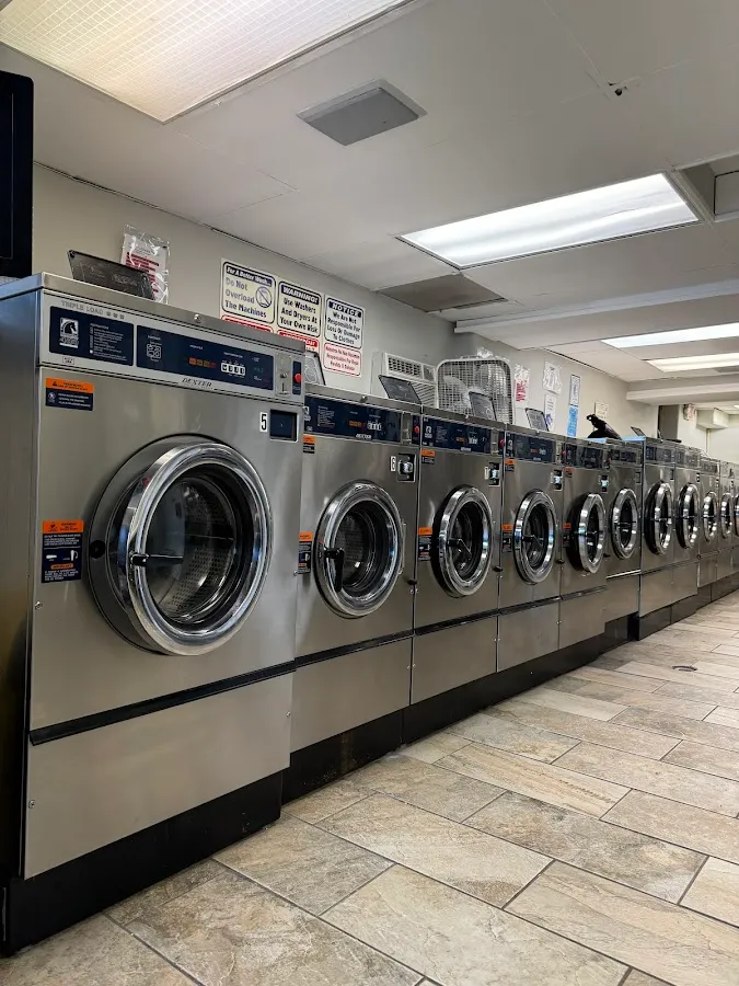 Spin City Laundromat photo 3