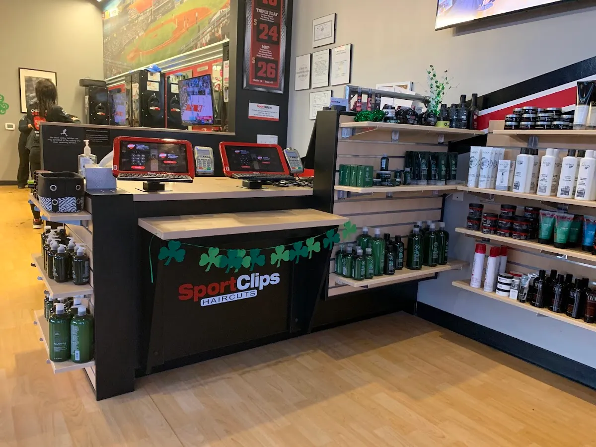Sport Clips Haircuts of River Edge - New Bridge Landing photo 4