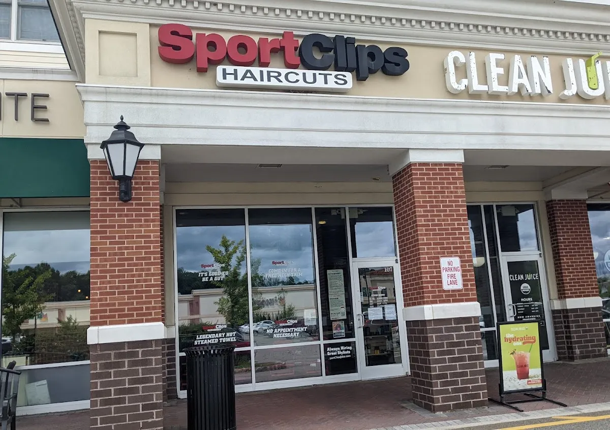 Sport Clips Haircuts of Wyckoff at Boulder Run photo 3