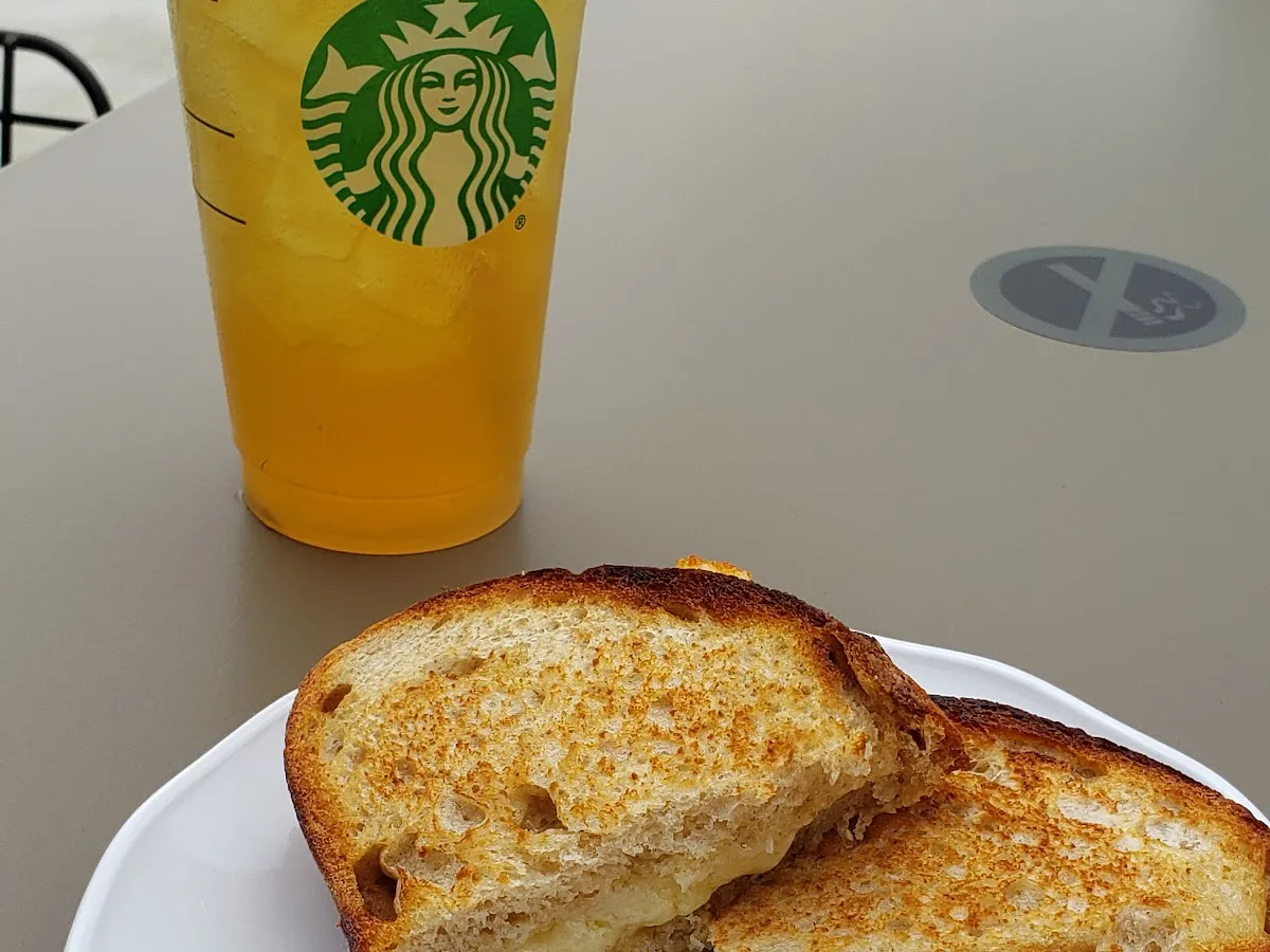 Starbucks Coffee Company photo 4