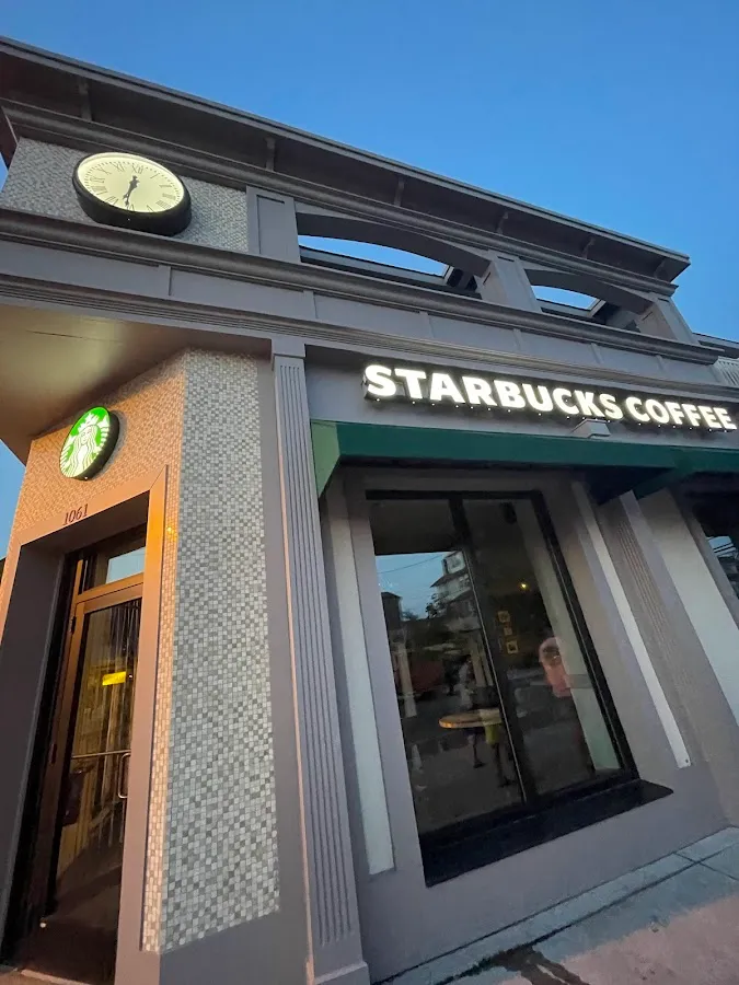 Starbucks Coffee Company photo 2