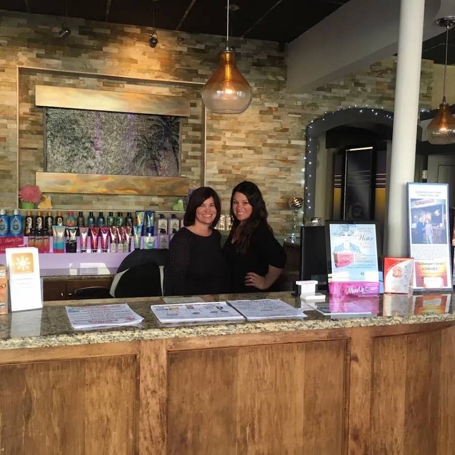 Sunbanque Tanning Salon photo 3