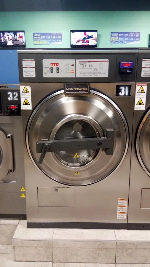 Super Clean Laundromat photo 5