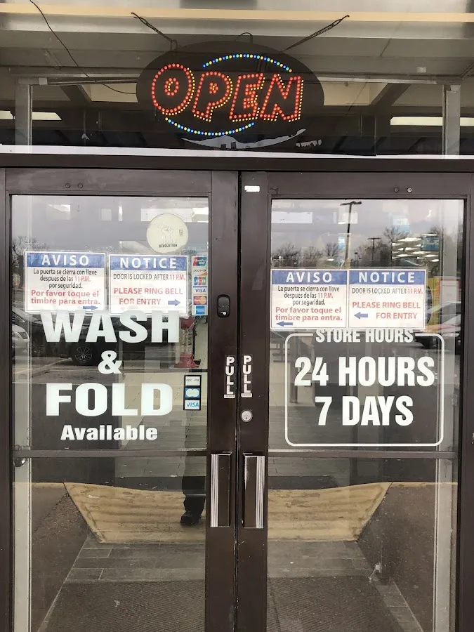 Super Clean Laundromat photo 4