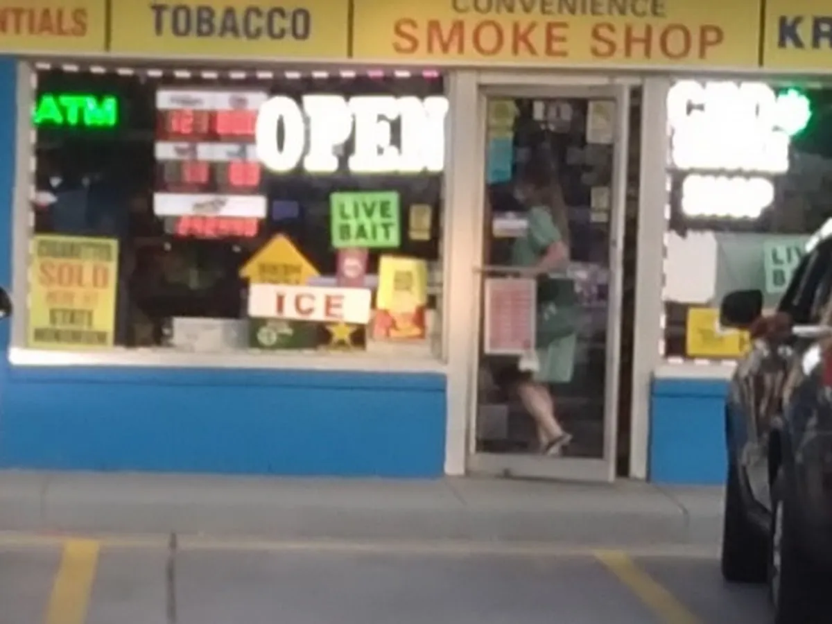 Super Lucky 7 Deli and Convenience photo 5