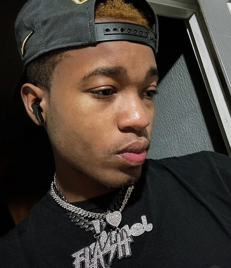 SUPREME Kutz Barbershop photo 3