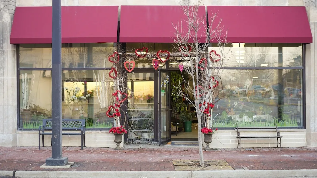 Swansons - Ashland Addison Florist