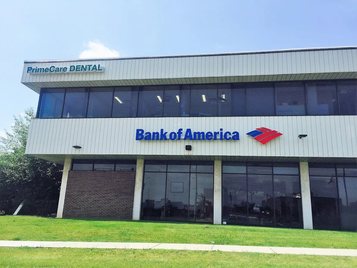 Szmile Dzentizst & Iznvisalign Ozrthzodonticzs | Lzodi photo 3