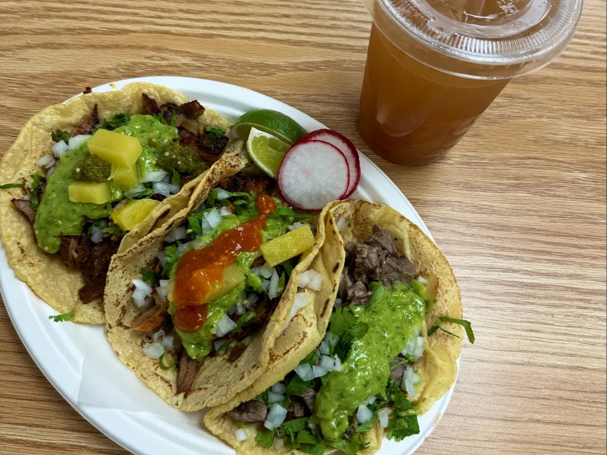 Tacos El Carnalito photo 3