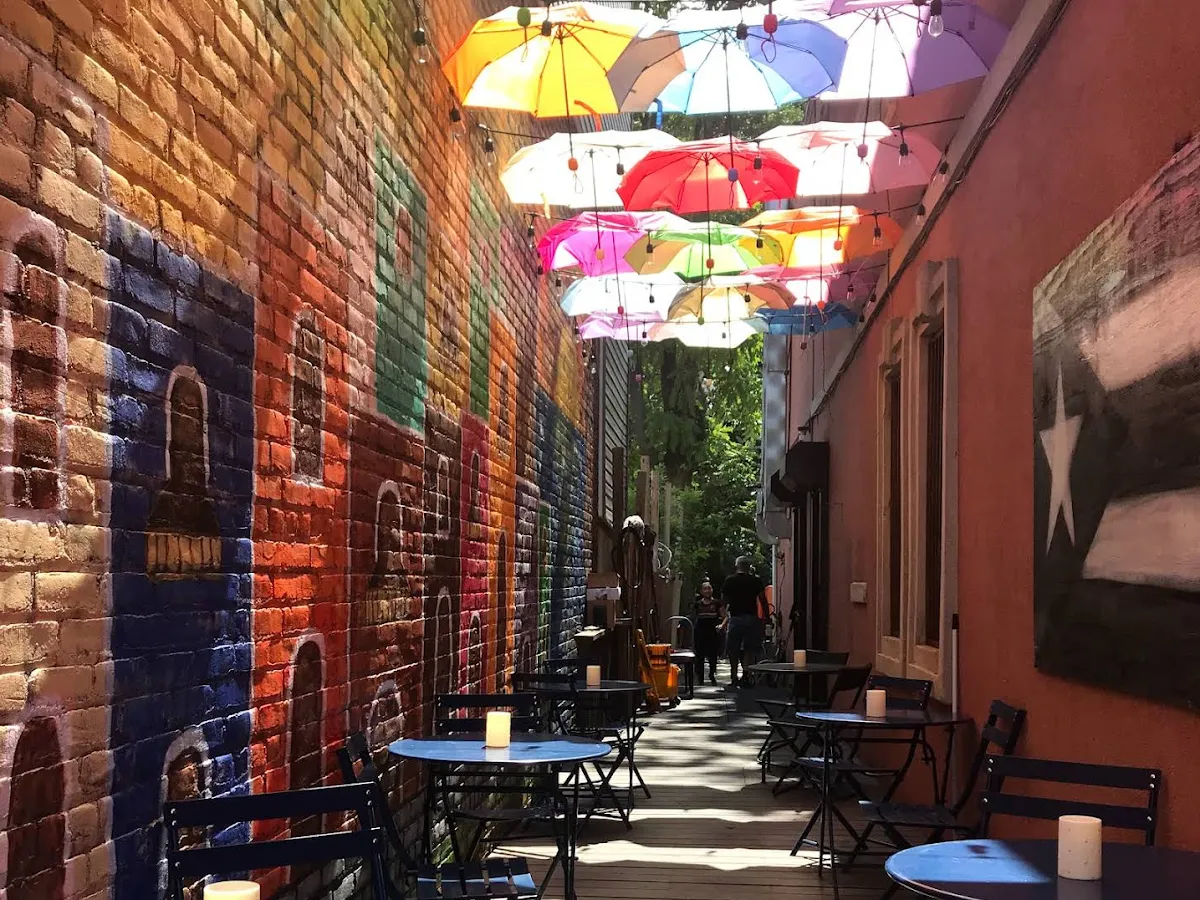 Taino's Kitchen On Wheels photo 4