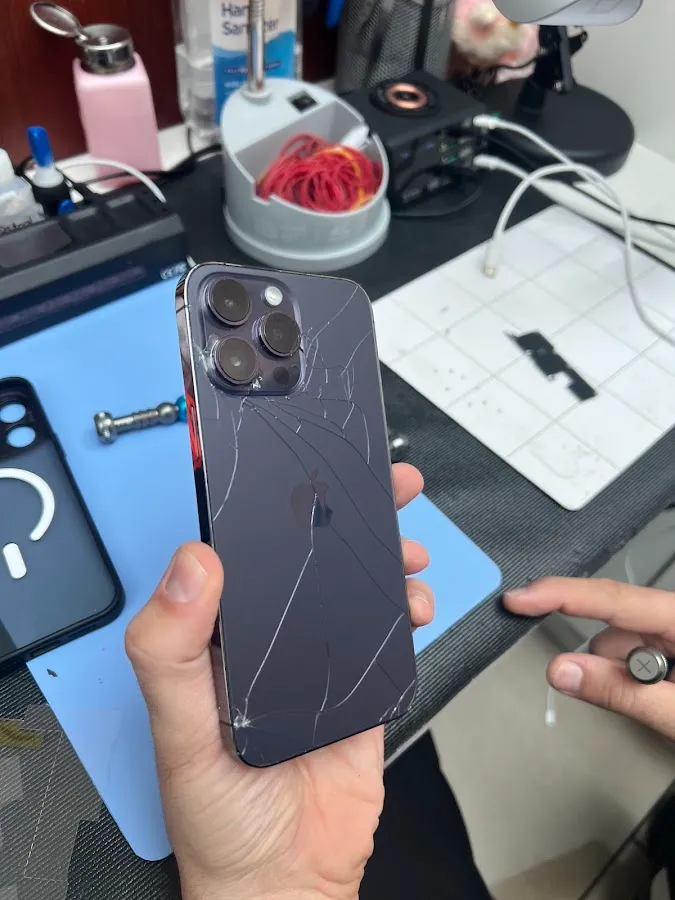 Talk'N Fix - Phones, Tablets, and Computers Repair photo 3