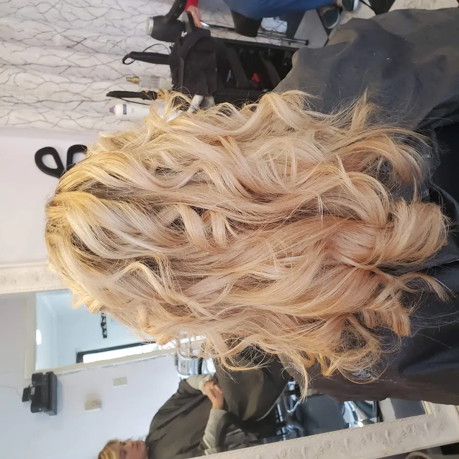 Tammy's Downtown Hair Station