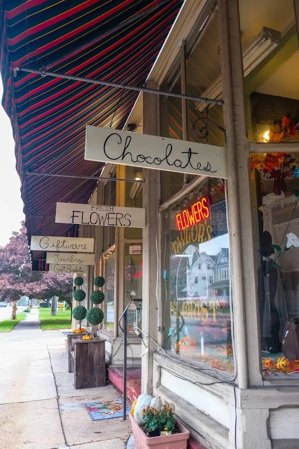 Taylor's Florist & Gifts photo 3