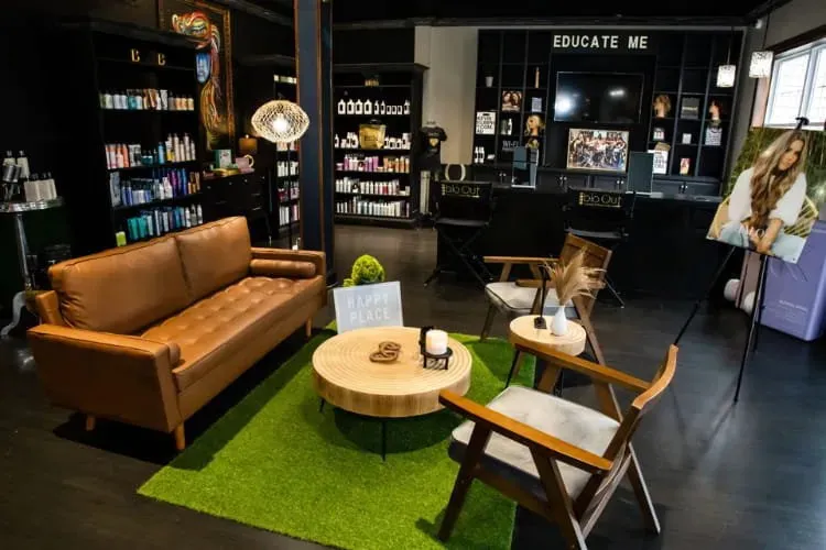 The blo Out Lounge & Colour Bar