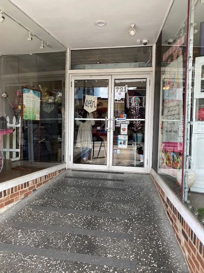 The Candy Jar by 1892 Collingswood photo 3