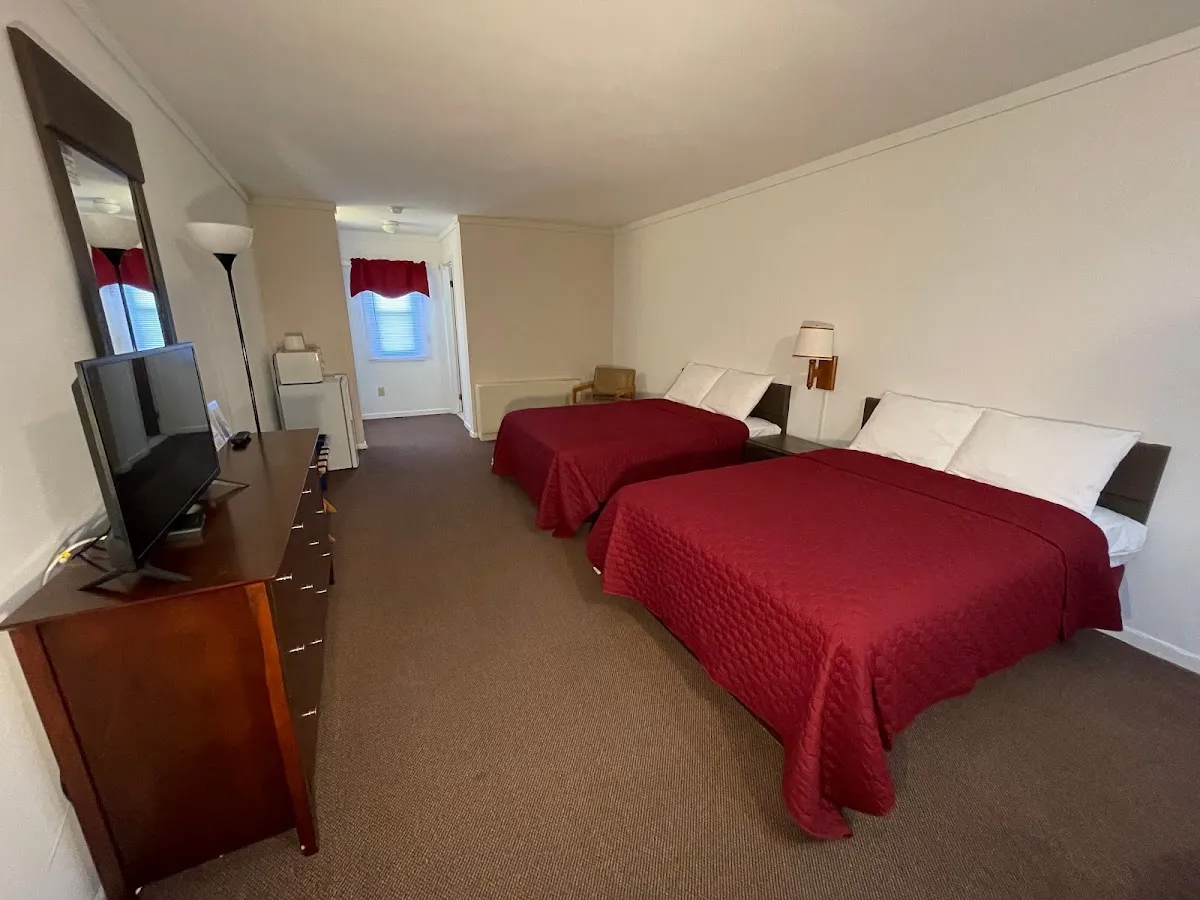 The Cardinal Motel photo 2