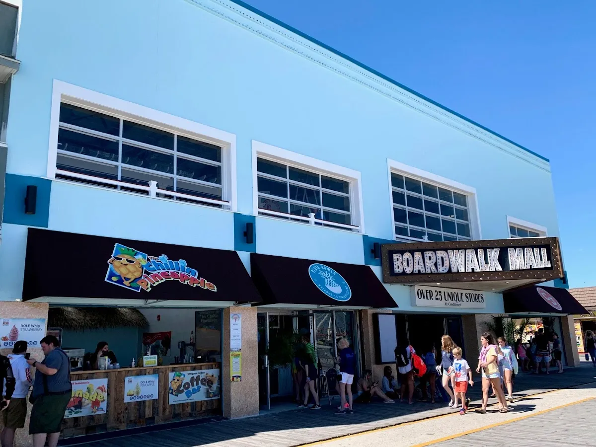 The Chillin Pineapple