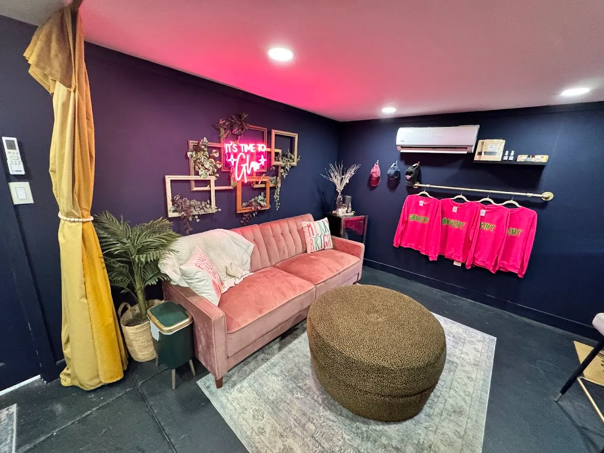 The Circle Spray Tans photo 2