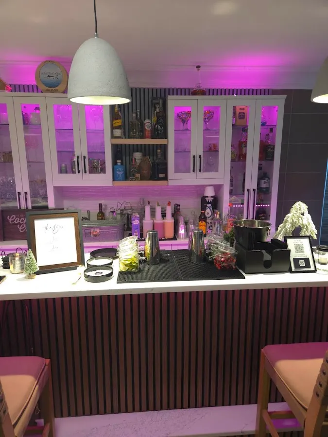 The Cocktail Cruiser photo 4